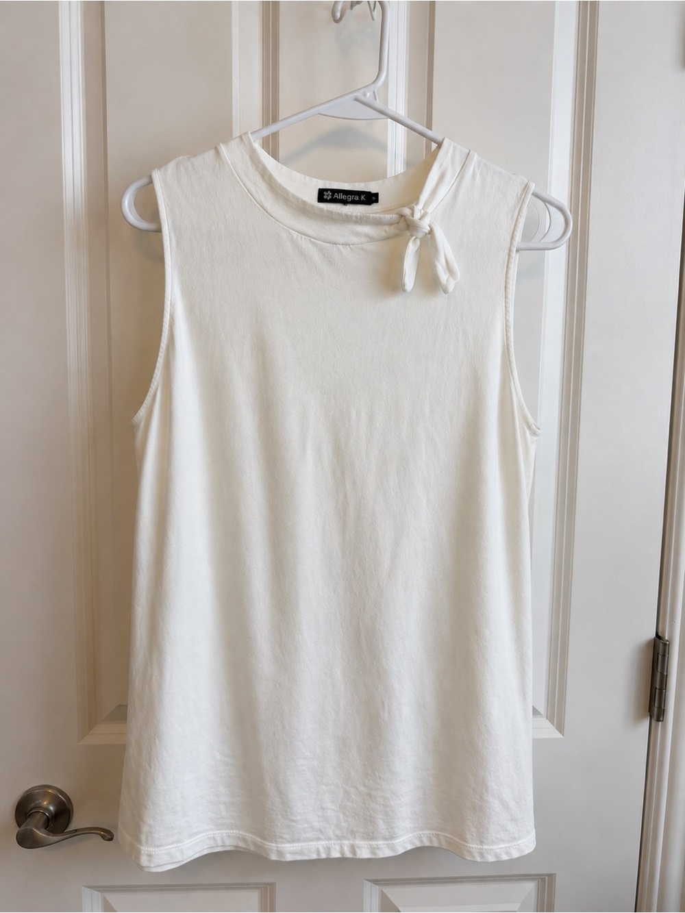Banana Republic Cream Sleeveless Tie-Neck Tank